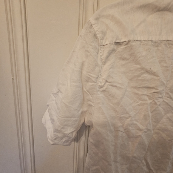 Used Medium Men's White VanHeusen Sport T-Shirt - Picture 16 of 16